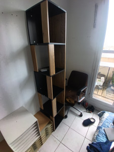 Photo de galerie - Montage de petite bibliothèque en kit 
 