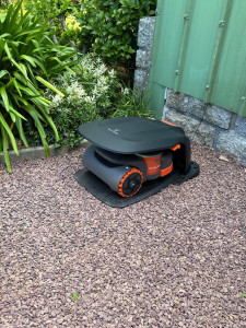 Photo de galerie - Programmation et installation d'un robot tondeuse