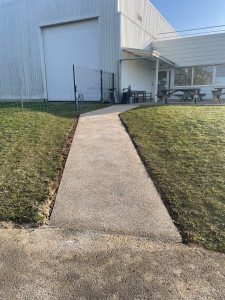 Photo de galerie - Allee en béton désactivé 