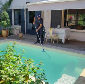 Photo de galerie - Entretien piscine