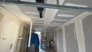 Photo de galerie - Isolation et habillage placo d’un garage transformé en chambre 