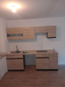 Photo de galerie - Montage des cuisine et 
plomberie 
