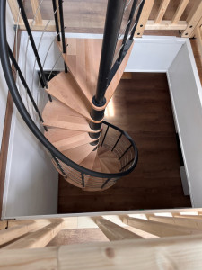 Photo de galerie - Escalier en colimaçon 