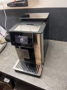 Photo de galerie - Réparation cafetière à grain Delonghi, jura , Phillips, Krups ….