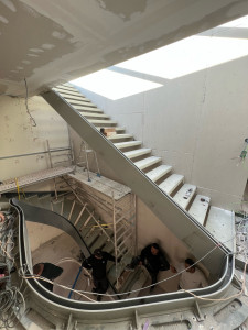 Photo de galerie - Pose d’un escalier sur mesure 