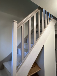 Photo de galerie - Ponçage et mise en peinture escalier 