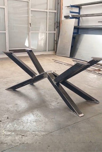 Photo de galerie - Fabrication de table sur mesure 