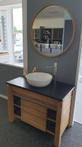 Photo de galerie - Installation lavabo , meuble et miroir 