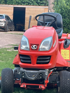 Photo de galerie - Tondeuse à main comme autoportée