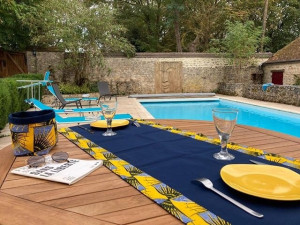 Photo de galerie - Chemin de table/nappe/ serviettes assorties - réalisé dans un tissu de votre choix pour une belle table unique à votre goût. 