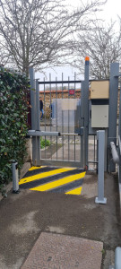 Photo de galerie - Automatisation d'un portillon accès résidence collective 