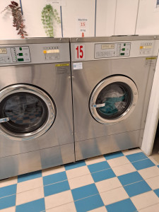 Photo de galerie - Nettoyage 3 fois par semaine de la laverie 