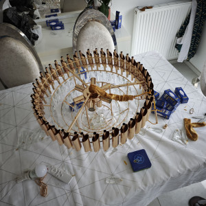 Photo de galerie - Installation lustre 