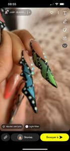 Photo de galerie - Pose artistique resine effet papillon