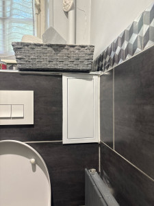 Photo de galerie - Mise en place trappe de visite suite à une fuite 