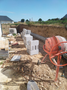 Photo de galerie - Une chanter de la maçonnerie à Vitré

 Lemoine joui