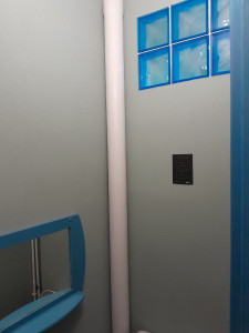 Photo de galerie - Peinture et tapisserie de toilettes 