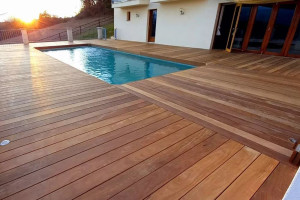 Photo de galerie - Tout type de revêtement de sol intérieur et extérieur carrelage ,bois,résine etcc