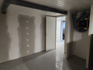 Photo de galerie - Cloisons de distribution, pose de portes, placards, électricité 