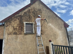 Photo de galerie - Intervention cher le client pour un nettoyage haute pression sur pignon 