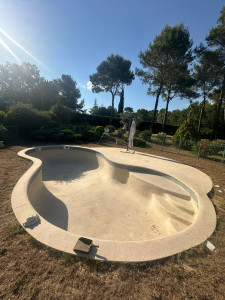 Photo de galerie - Piscine après nettoyage 