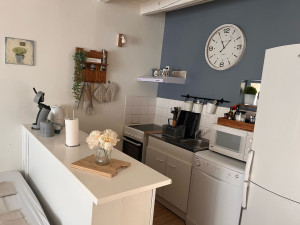 Photo de galerie - Nettoyage, cuisine frigo, micro-ondes, plan de travail four et plaque + rangement