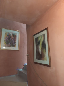 Photo de galerie - Réalisation des peintures à la chaux 