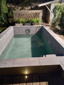 Photo de galerie - Pose margelle 