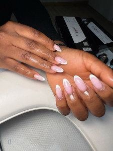 Photo de galerie - Construction gel sur capsule 