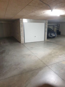 Photo de galerie - Travaux de maçonnerie & aménagement ?  Réalisation de cloison en parpaings dans garageCréation d’espace de stockage propre et fonctionnel  Travail propre et solide ✔️Disponible pour vos projets (garage, cave, aménagement…)