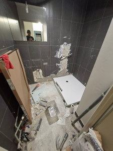 Photo de galerie - Rénovation d'une salle de bain. 
photo avant. 