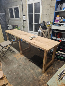 Photo de galerie - Fabrication d un bureau simple en chêne 