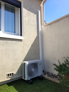 Photo de galerie - 2/2 : Installation unité extérieure Mono Altech 2.7Kw