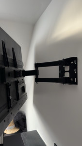 Photo de galerie - Fixation support TV