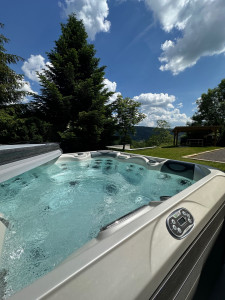 Photo de galerie - Entretien de spas et piscines 