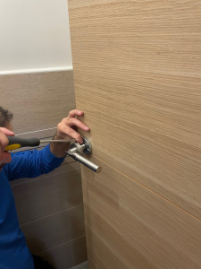 Photo de galerie - Poignée de porte qui grince. réparation effectuée 