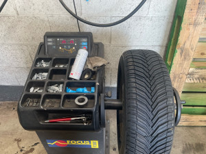 Photo de galerie - Remplacement et équilibrage de roue