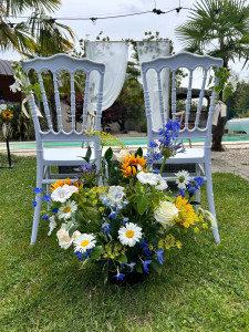 Photo de galerie - Composition de chaises des mariés 