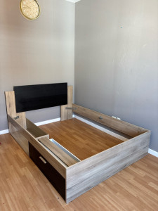 Photo de galerie - Montage d’un lit