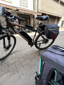 Photo de galerie - Livraison des courses et de colis en vélo électrique. service rapide et efficace.