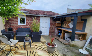 Photo de galerie - APRÈS : aménagement terrasse et cuisine d'été. 