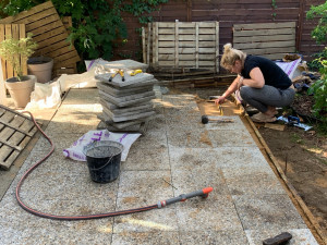 Photo de galerie - Pose de dalles gravillonnées 