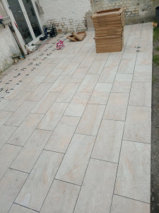 Photo de galerie - Pose de carrelage terrasse 