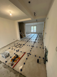 Photo de galerie - Pose de carrelage 90x90 sur 100 m2 