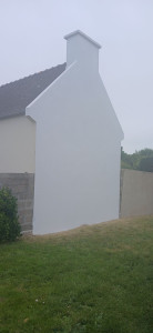 Photo de galerie - Mise en peinture d un pignon fissuré 