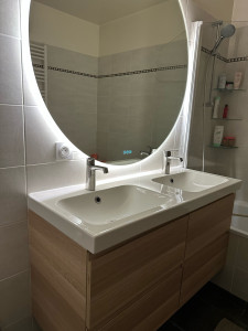 Photo de galerie - Suspension et fixztion meuble double vasque + miroir ledd