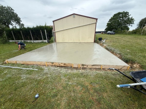Photo de galerie - Préparation et coulage d’une dalle béton 