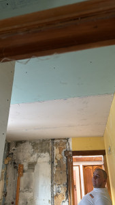 Photo de galerie - Un petit faux plafond sur un très grand chantier. Petit exemple de nos experts à faire.