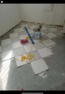 Photo de galerie - Pose carrelage en diagonale 