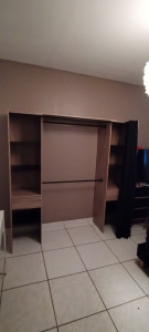 Photo de galerie - Montage d'une penderie 